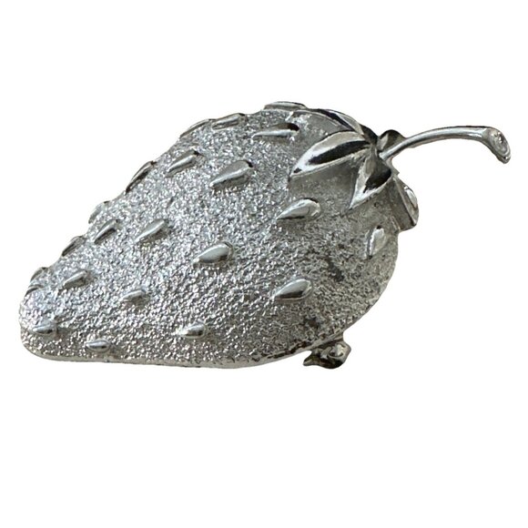 Retro 1968 Sarah Coventry Brooch Pin Strawberry Ice Silver Tone Pristine Vintage - Picture 6 of 6